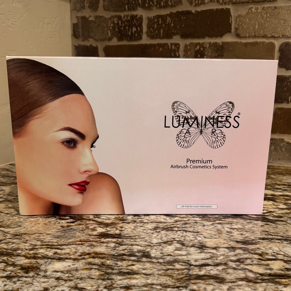 Luminess Air Premium Airbrush Cosmetics System - Pink & Black